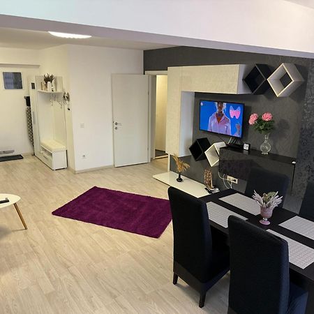 אוטופן Airport Apartment 70 Squared Meters מראה חיצוני תמונה