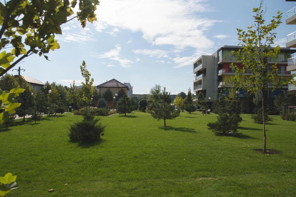 אוטופן Airport Apartment 70 Squared Meters מראה חיצוני תמונה